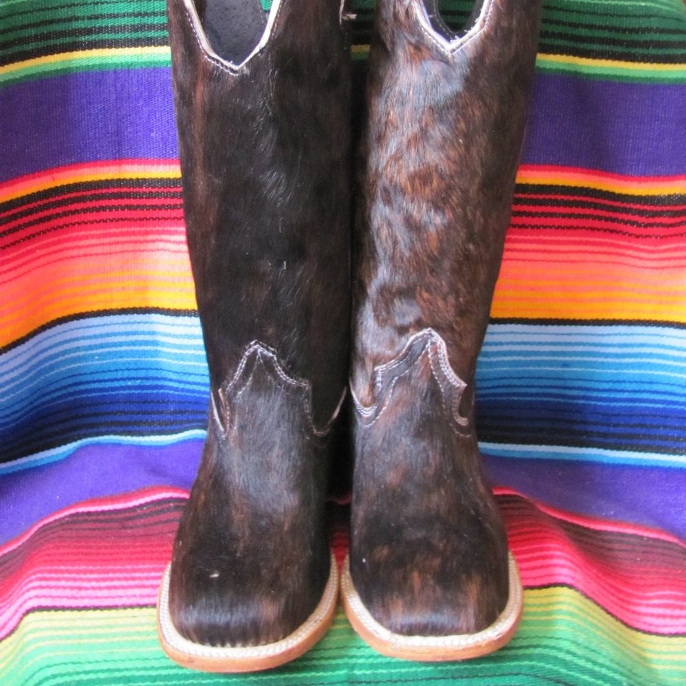 THE AWENA WESTERN BOOT  BRAND NEW
